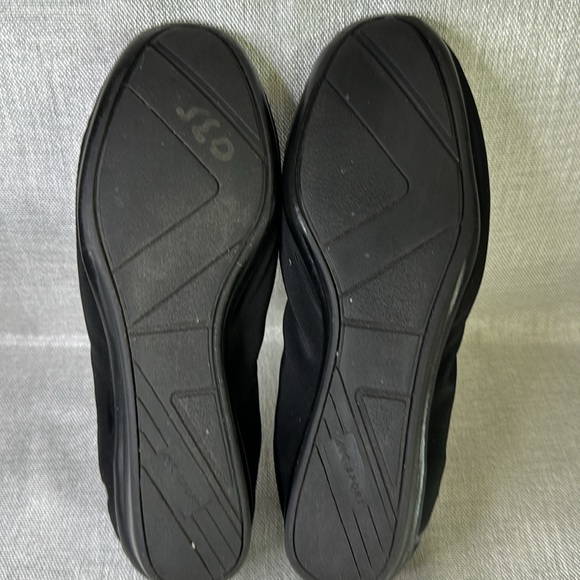 ANNE KLEIN WOMENS SHOES SIZE 9 IN VERY GOOD CONDITION USED SOLD-AS-IS. - Picture 8 of 9